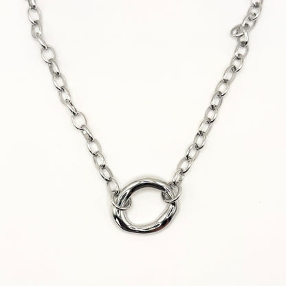 Chic necklace