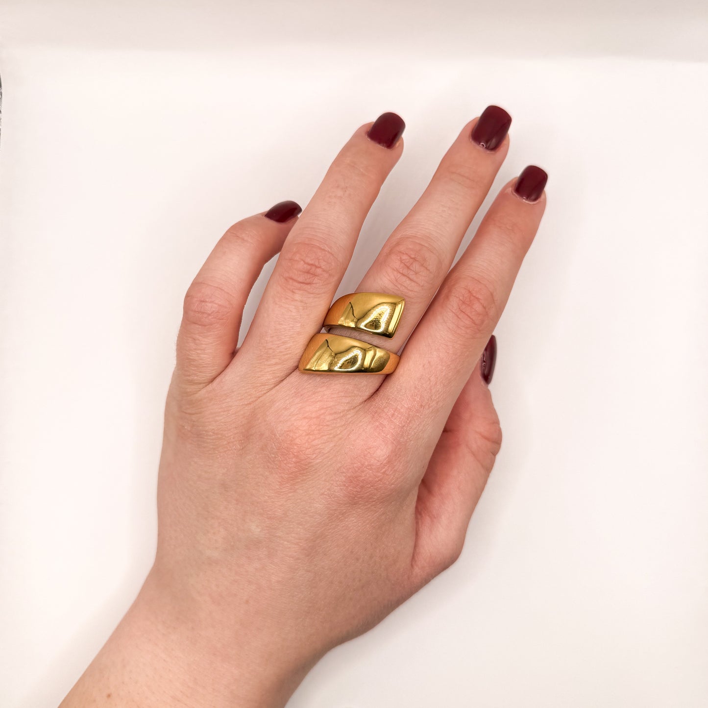 Aureon ring