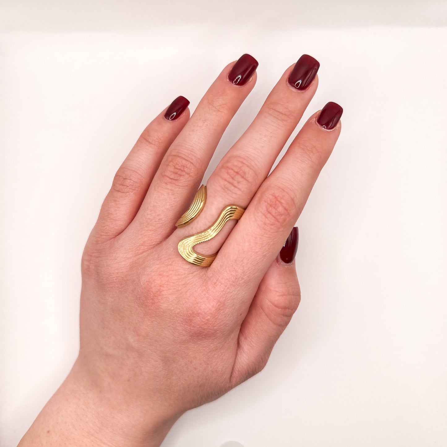 Lyro ring