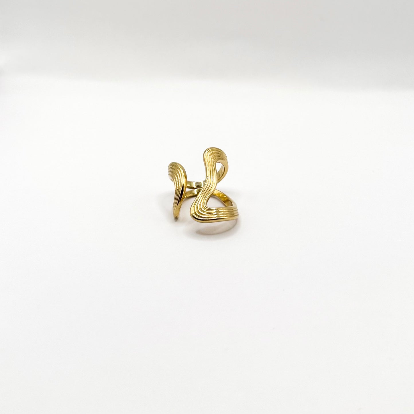 Lyro ring